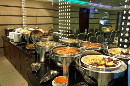 דובאי Oasis Deira Hotel מראה חיצוני תמונה