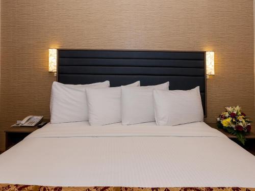 דובאי Oasis Deira Hotel מראה חיצוני תמונה