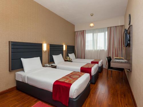 דובאי Oasis Deira Hotel מראה חיצוני תמונה