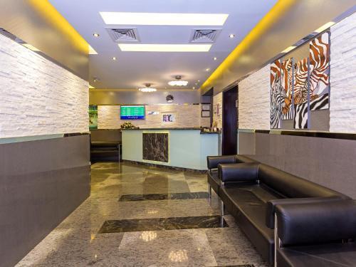 דובאי Oasis Deira Hotel מראה חיצוני תמונה