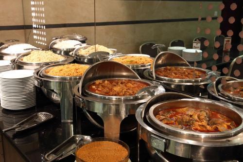 דובאי Oasis Deira Hotel מראה חיצוני תמונה