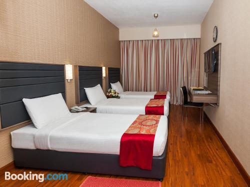 דובאי Oasis Deira Hotel מראה חיצוני תמונה
