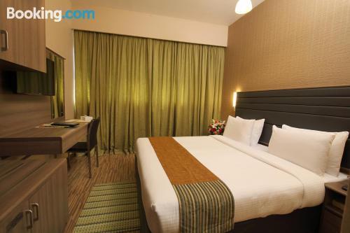 דובאי Oasis Deira Hotel מראה חיצוני תמונה